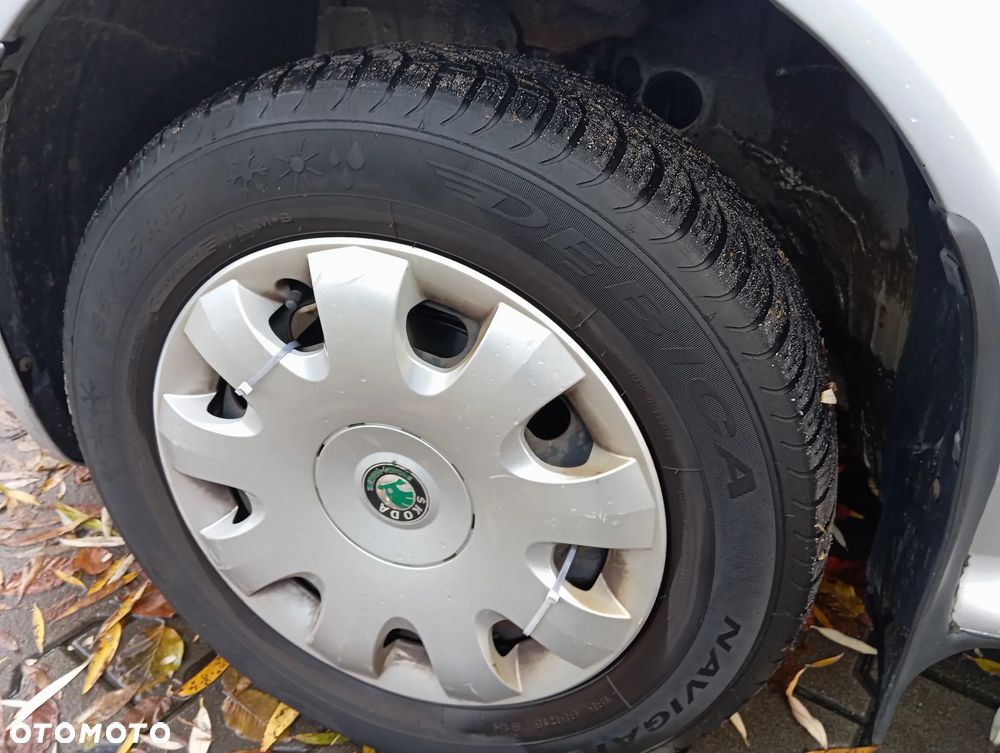 Skoda Octavia 1.6 Tour - 22