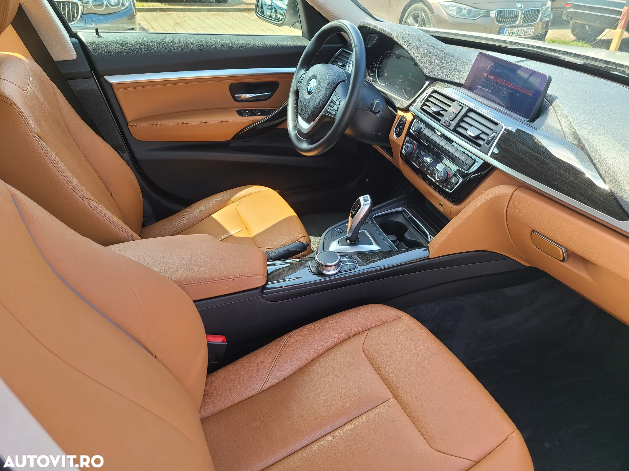 BMW Seria 3 320i GT xDrive AT - 23