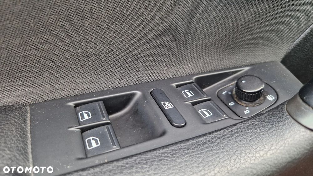 Volkswagen Passat 2.0 TDI Individual - 14