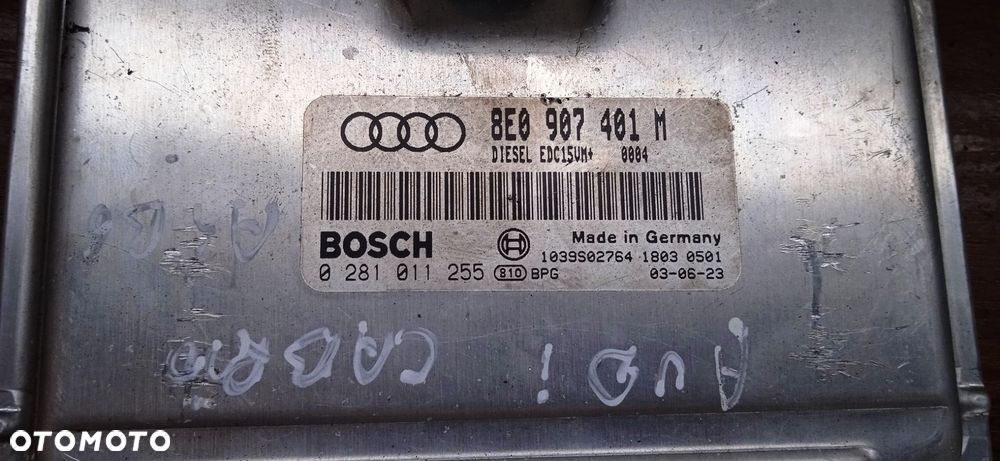Komputer sterownik silnika Audi A4 B6 2.5 8E0907401M - 2