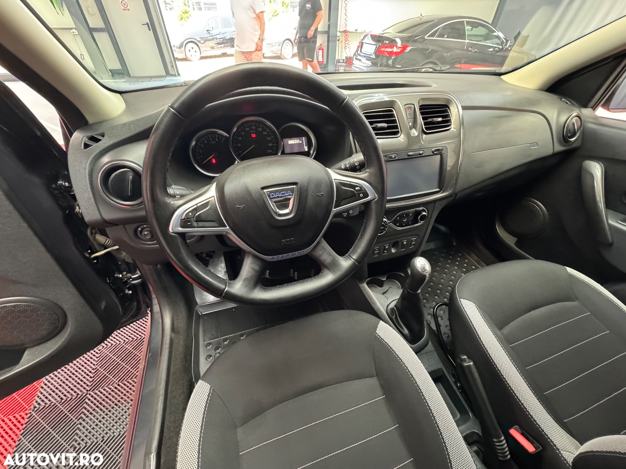 Dacia Sandero - 9