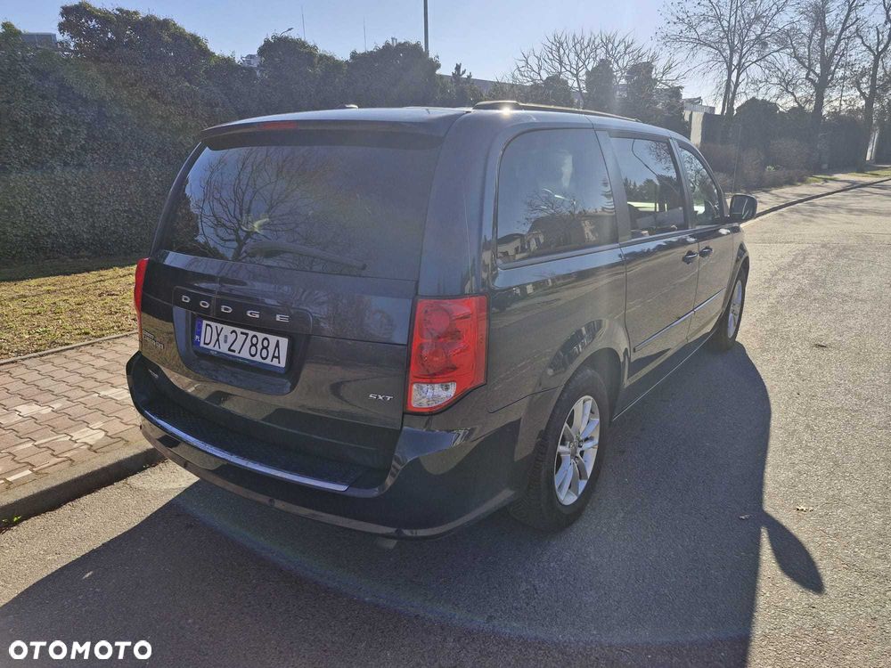 Dodge Grand Caravan - 4