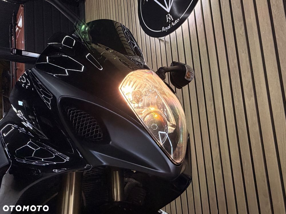 Suzuki GSX-R - 6
