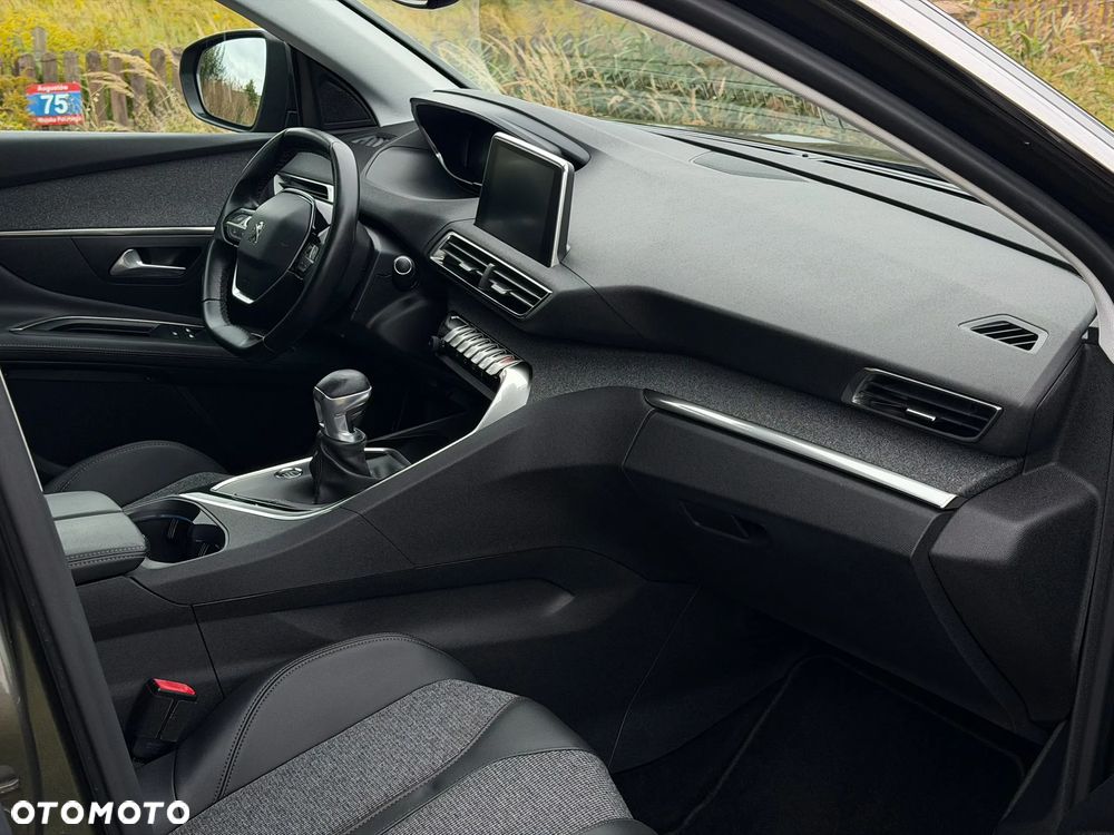 Peugeot 3008 1.5 BlueHDi Allure S&S - 29