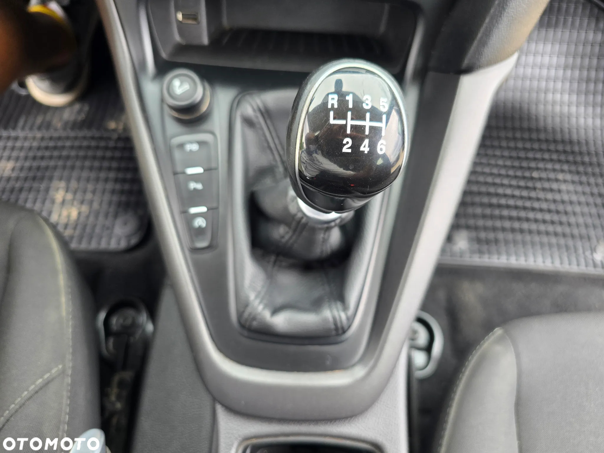 Ford Focus - 34
