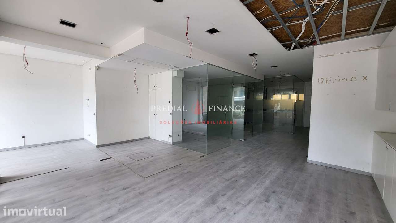 180m2 de Loja Arrendar na Circunvalação – Excelente Localização junto - Grande imagem: 4/13