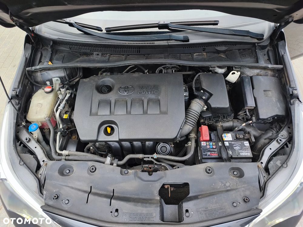Toyota Avensis - 25