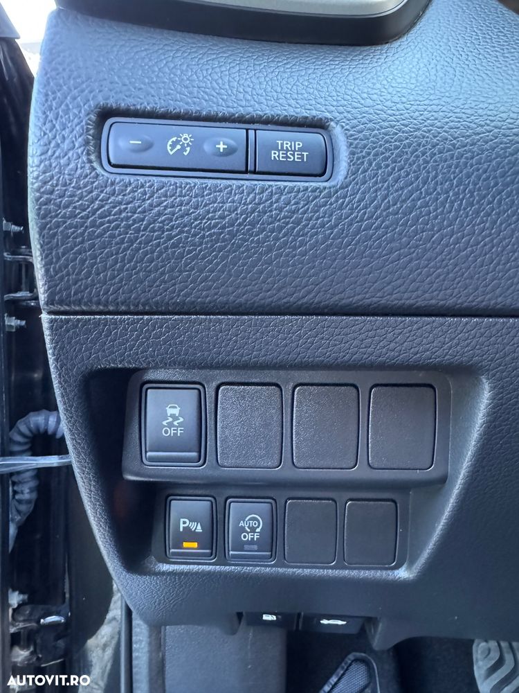 Nissan Qashqai 1.6 dCi DPF tekna - 18