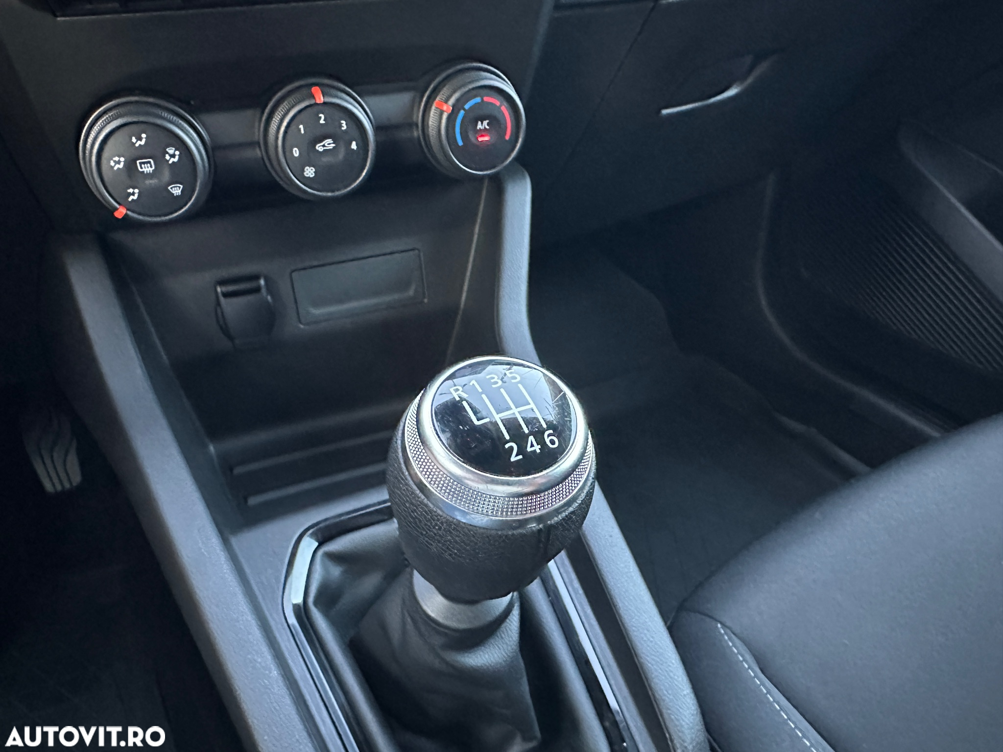 Renault Clio IV 1.5 Energy dCi 90 Expression - 12