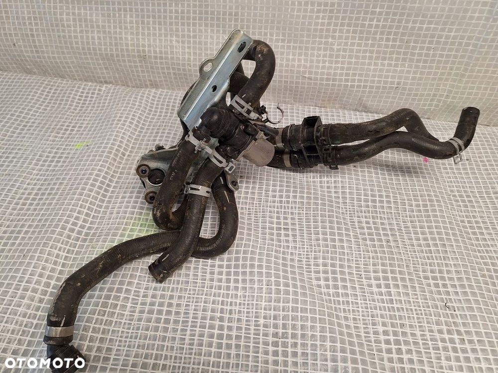 pompa wody volvo lynk  co lynkco 01 1.5 phev 8888778210 demontaz orginal - 1