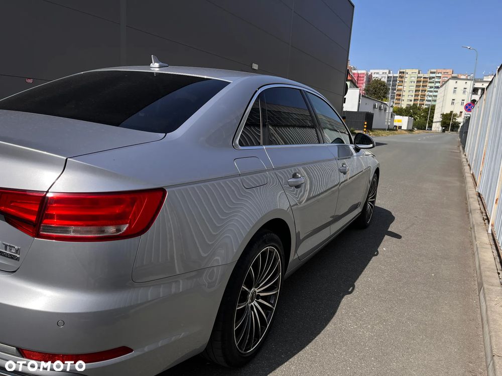 Audi A4 Limousine 40 TDI Quattro Advanced S tronic - 8