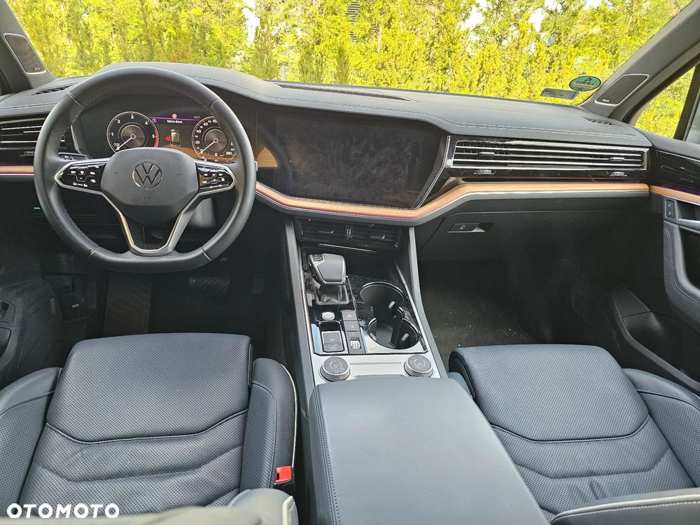 Volkswagen Touareg - 12