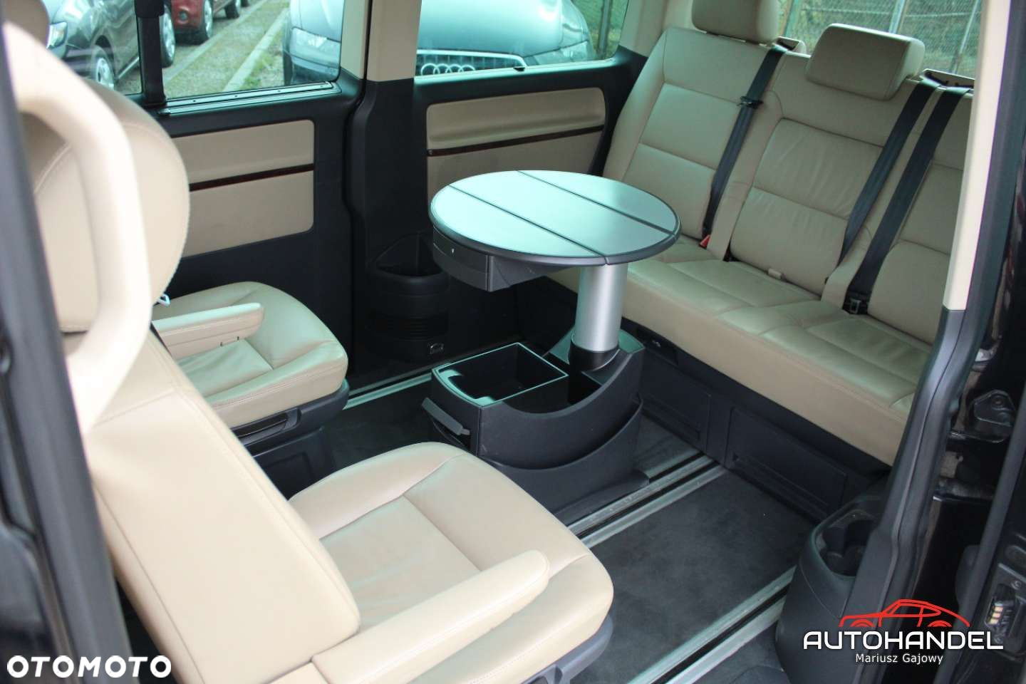 Volkswagen Multivan - 27