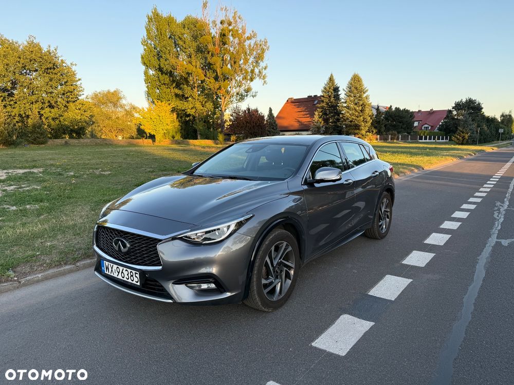 Infiniti Q30 1.6t Premium Tech 7DCT - 2