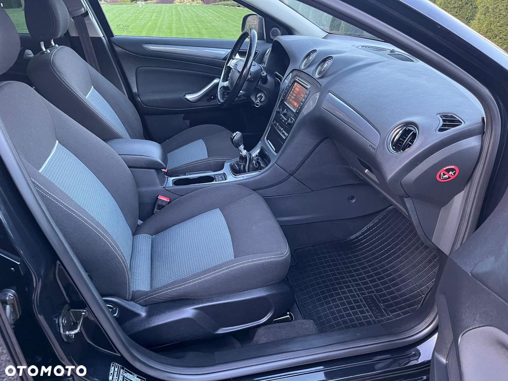 Ford Mondeo 2.0 TDCi Titanium - 30