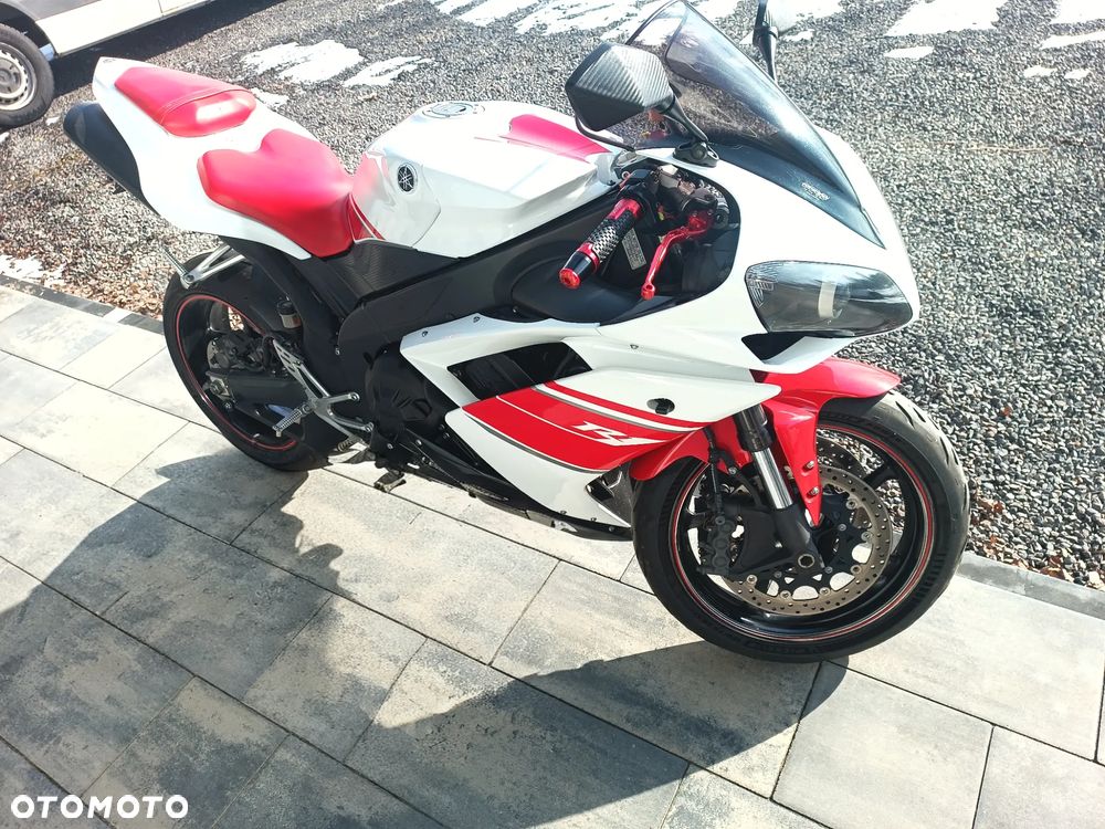 Yamaha R1 - 1