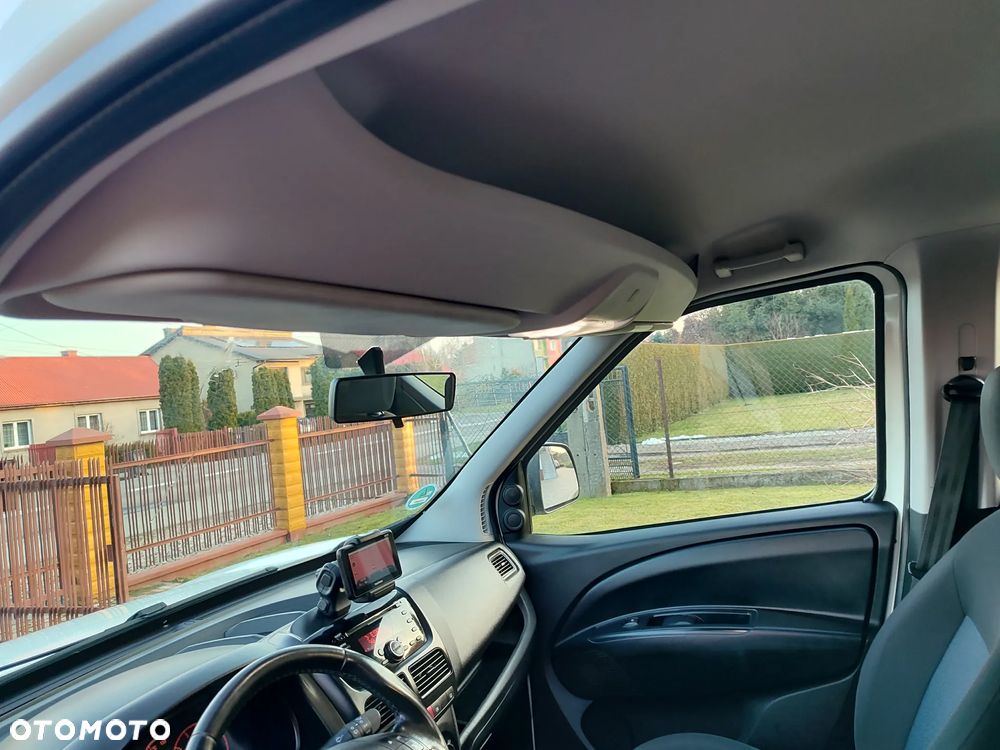 Opel Combo 1.6 CDTI Cosmo Eu6 - 29