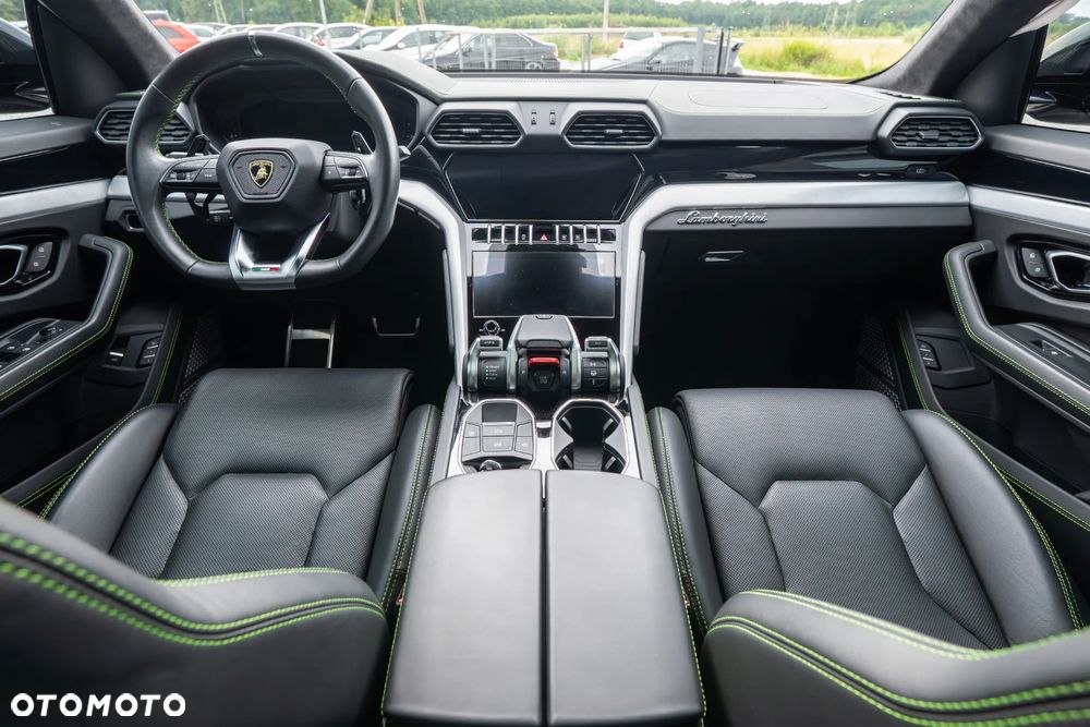 Lamborghini Urus Standard - 19