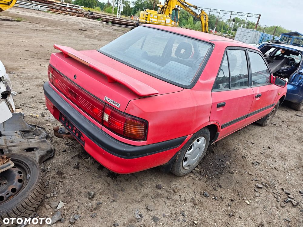 Zderzak maska drzwi części Mazda 323 BG Sedan - 5