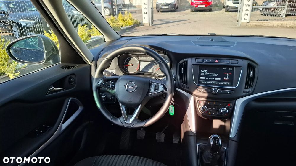 Opel Zafira - 11