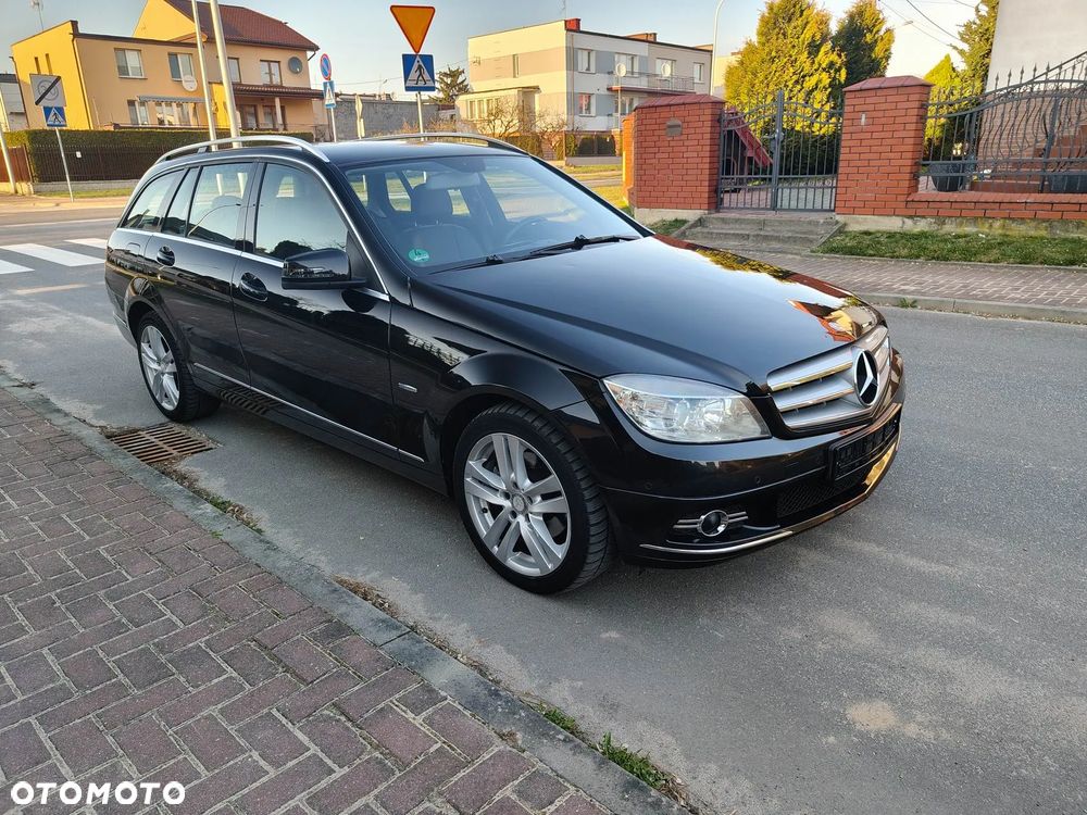 Mercedes-Benz Klasa C 220 CDI DPF Automatik BlueEFFICIENCY Avantgarde - 2