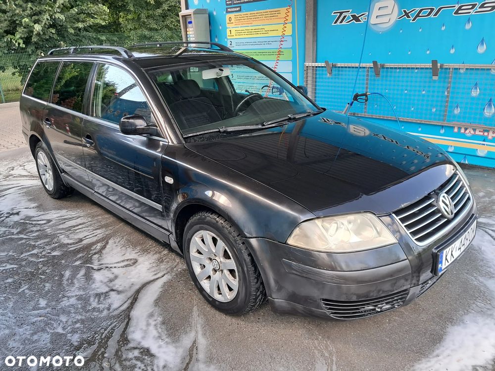 Volkswagen Passat - 1