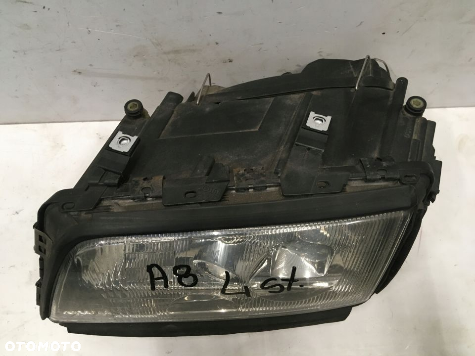 LAMPA LEWA PRZÓD AUDI A8 D2 94- - 2