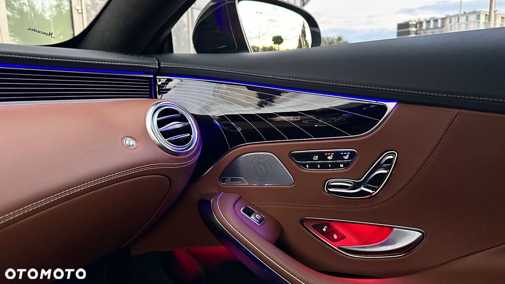 Mercedes-Benz Klasa S 560 Coupe 4-Matic 9G-TRONIC - 27