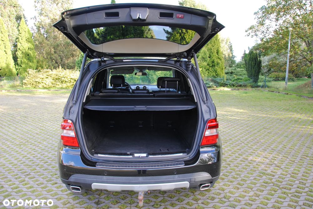Mercedes-Benz ML - 13