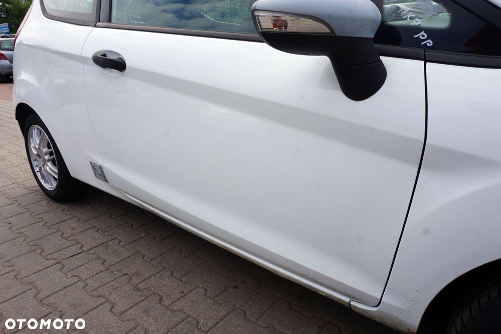 DRZWI PRZEDNIE PRAWE FIESTA VI MK6 VII MK7 3D HB H9  BIAŁY FORD 2008-2017 - 4