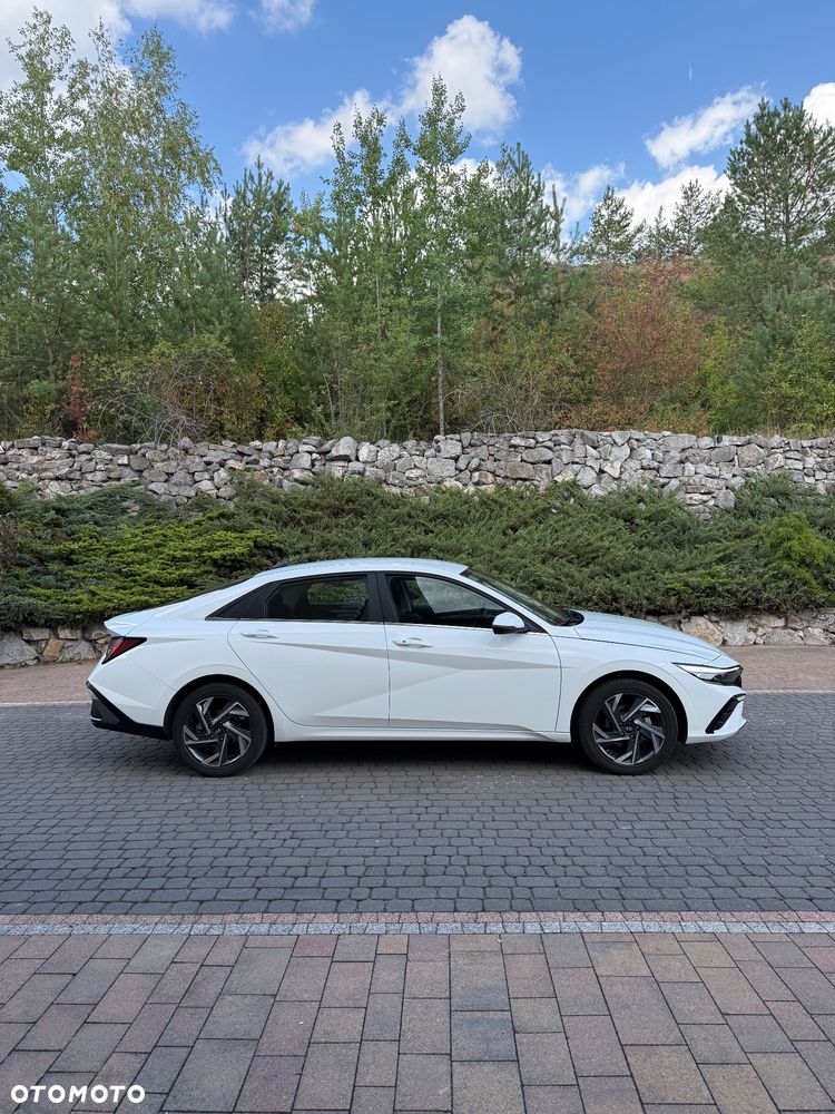 Hyundai Elantra 1.6 Smart - 15