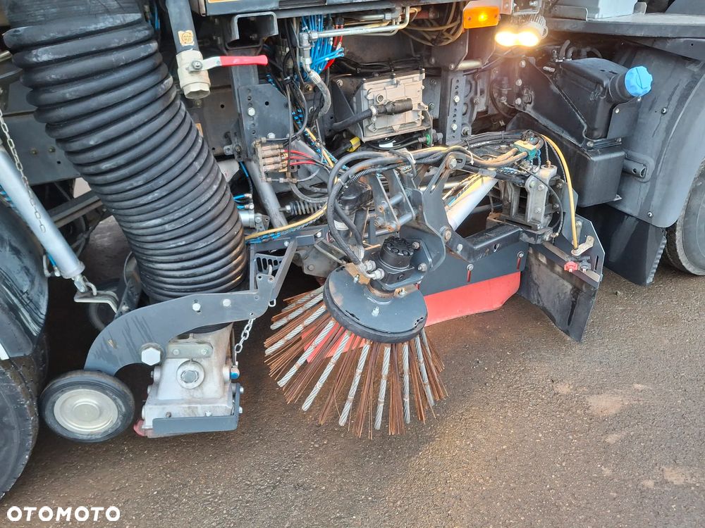 Renault Midlum 220DXI Zamiatarka SEMAT Zoeller Johnston VS501 Szczotki L/R Obie Strony Napęd Hydrostatyczny 2014r Kamera Cofania Klimatyzacja Centralne Smarowanie - 5