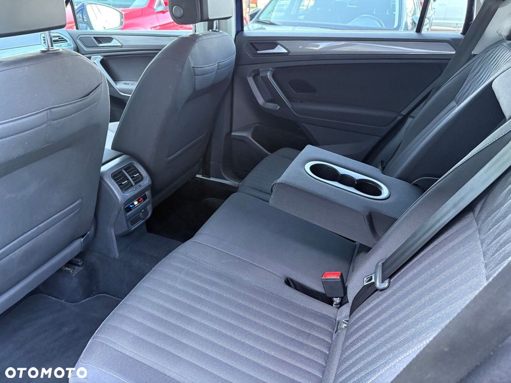 Volkswagen Tiguan Allspace - 16