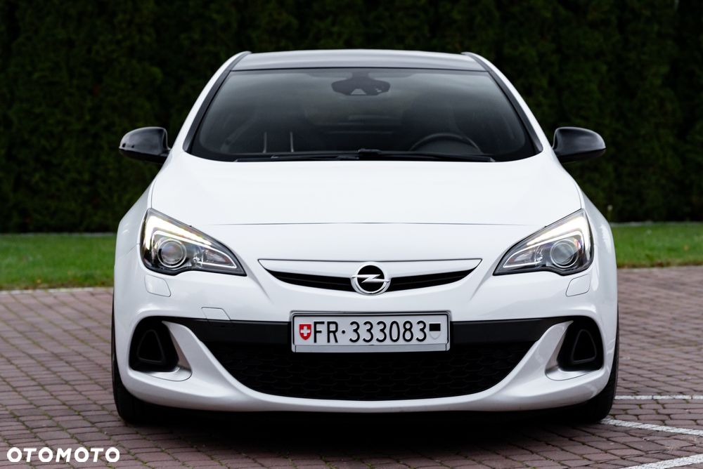 Opel Astra IV GTC OPC - 14