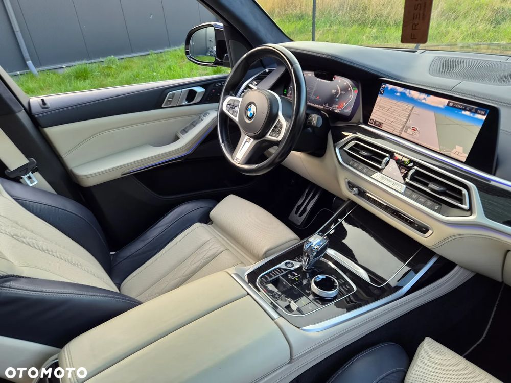 BMW X7 - 15