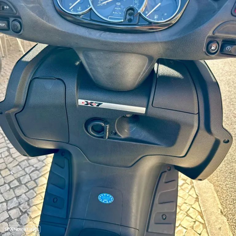 Piaggio XEvo X7 - 13
