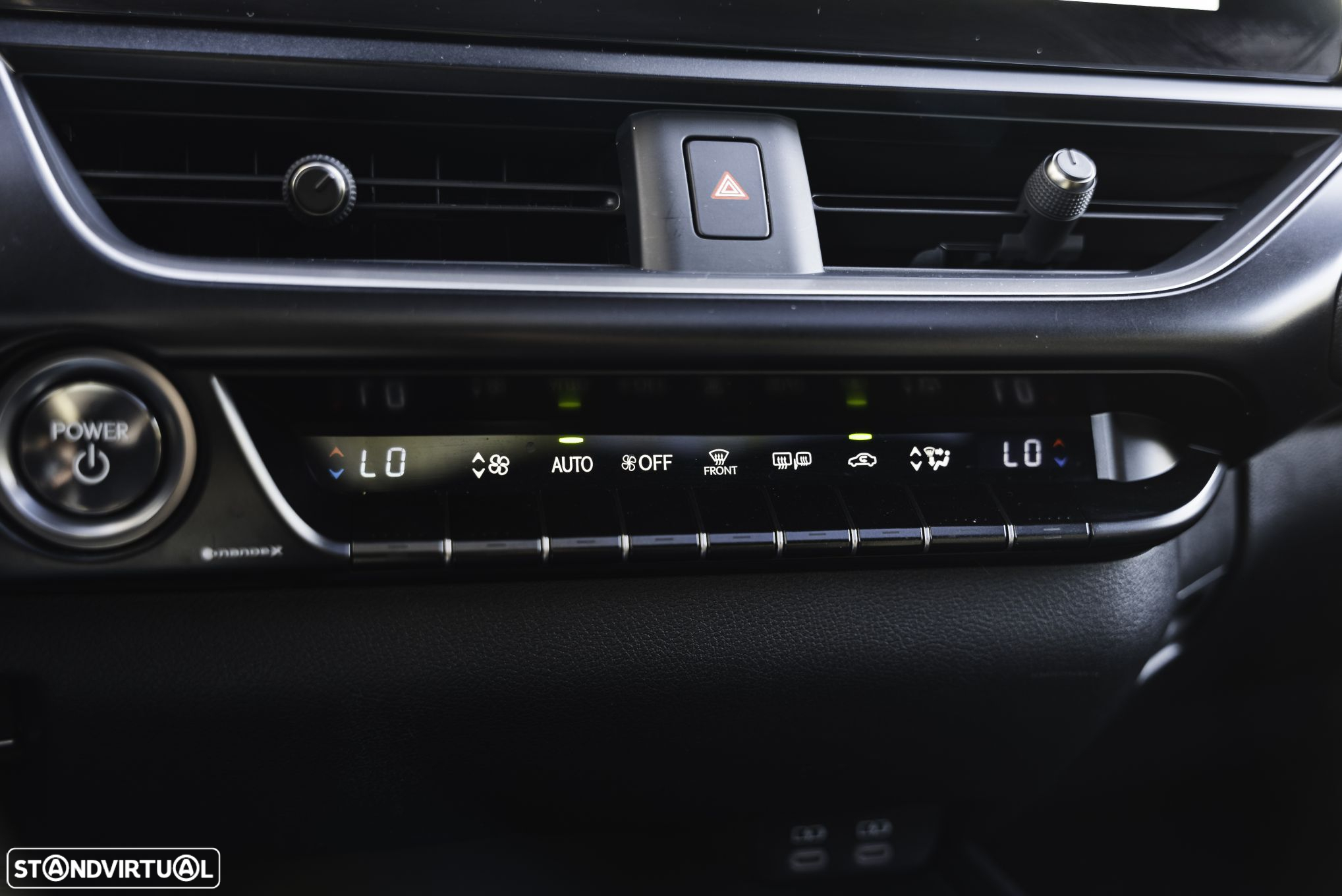 Lexus UX 250h Sport (Ecrã 12.3) - 22