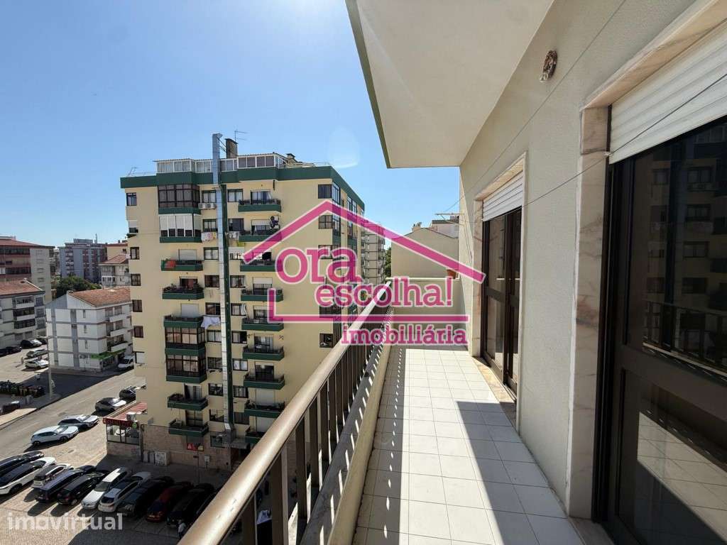 Apartamento T2 com 92 m2 e VARANDA no Centro das Paivas! - Grande imagem: 3/13