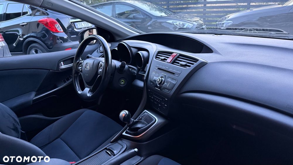 Honda Civic 1.8 i-VTEC Comfort - 33