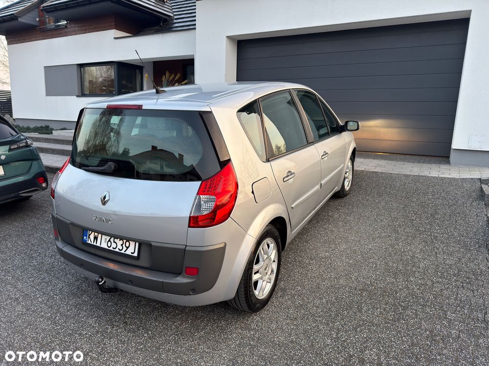Renault Scenic 2.0 16V Privilege - 1
