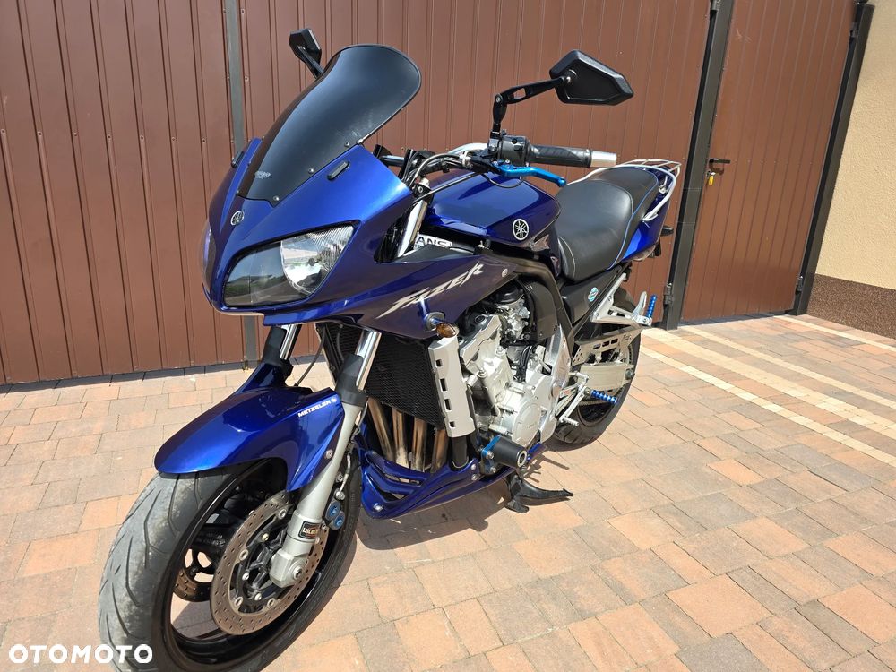 Yamaha FZS - 2
