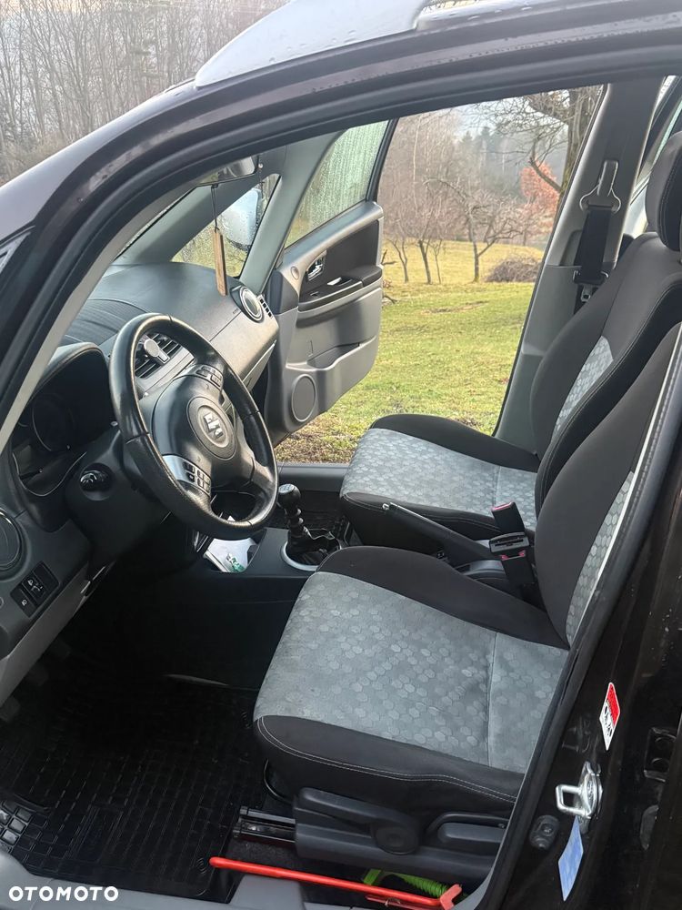 Suzuki SX4 - 7