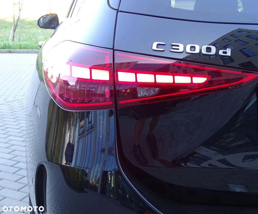 Mercedes-Benz Klasa C 220 d mHEV AMG - 9