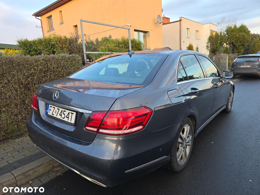 Mercedes-Benz Klasa E 350 BlueTEC 4Matic 7G-TRONIC Elegance - 4