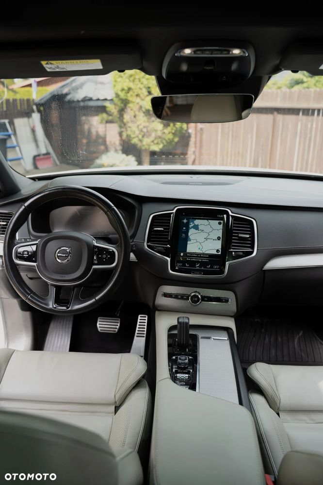 Volvo XC 90 T8 AWD Plug-In Hybrid R-Design 7os - 7