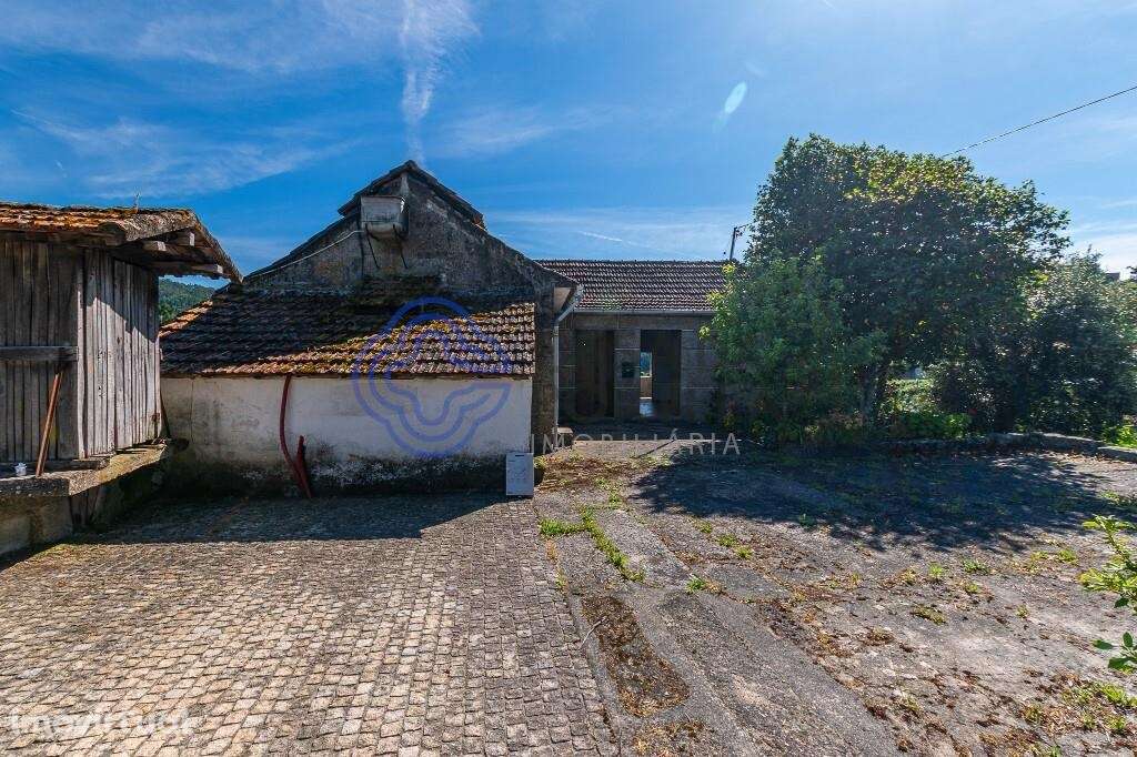 Quinta com Casa Rústica e Terreno com +5000 m2 - Grande imagem: 2/52