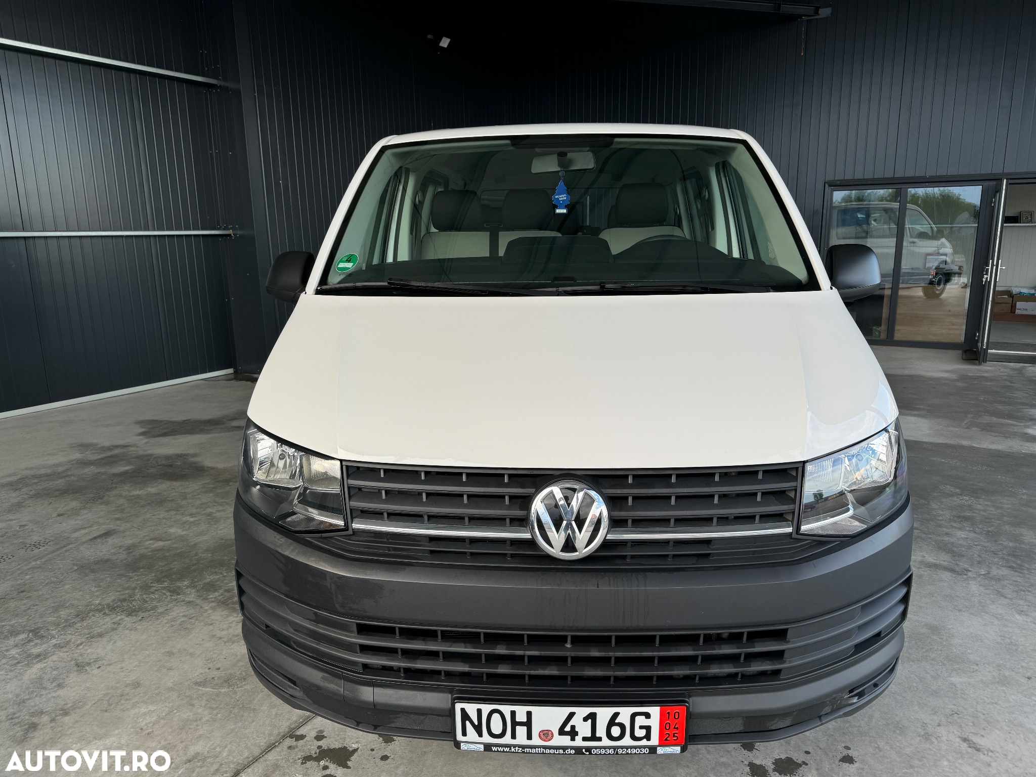 Volkswagen Transporter Kombi T6 2.0 TDI 75 kW KR - 12