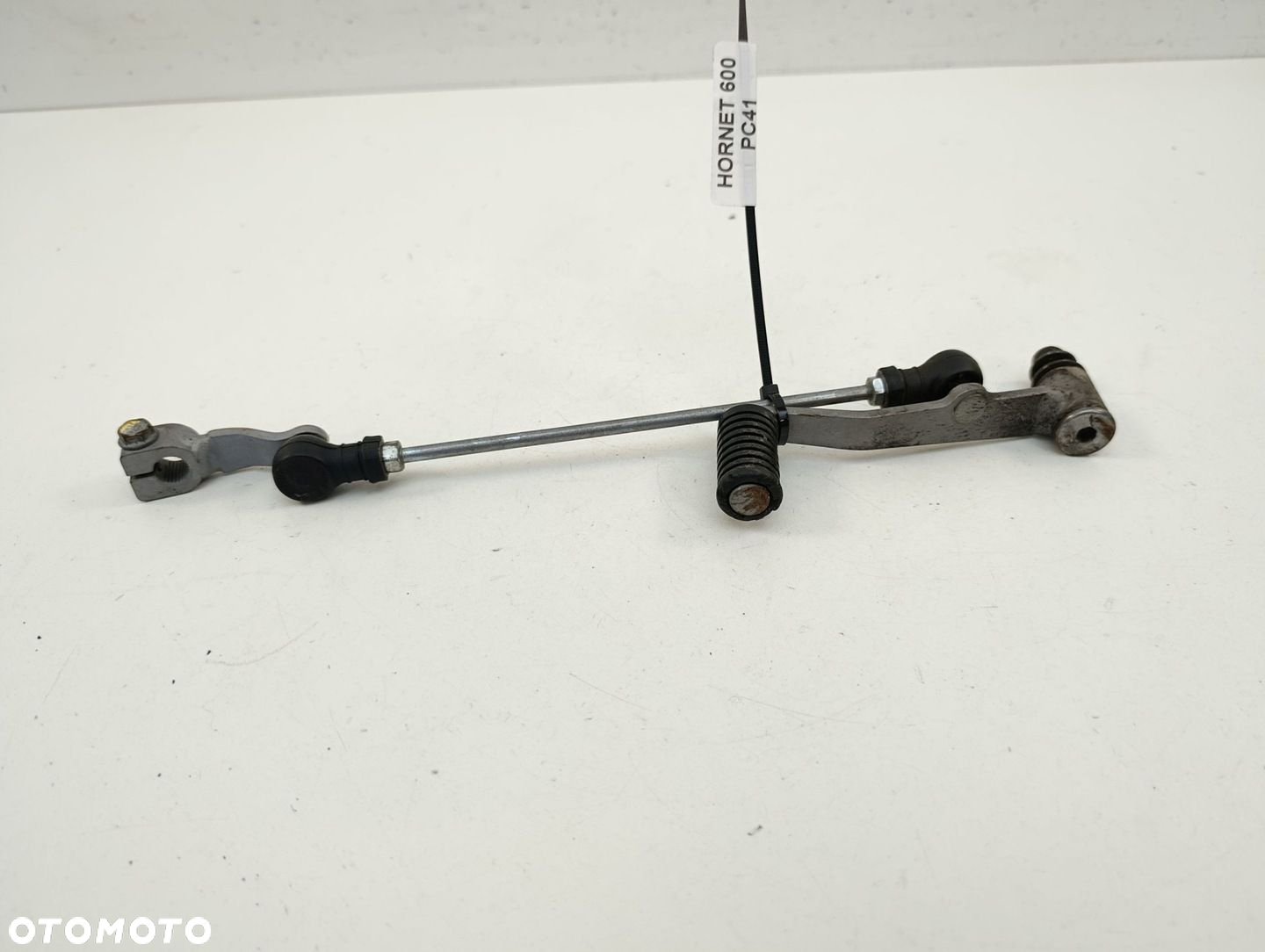 HONDA HORNET 600 PC41 DŹWIGNIA ZMIANY BIEGÓW - 2