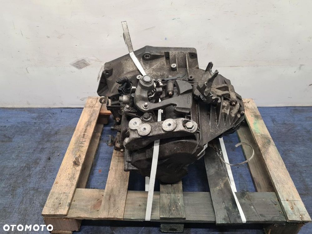 OPEL INSIGNIA A 2.0 CDTI 160KM SKRZYNIA BIEGÓW MANUALNA F40 - 2