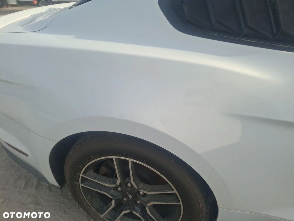 Ford Mustang 2.3 EcoBoost - 12